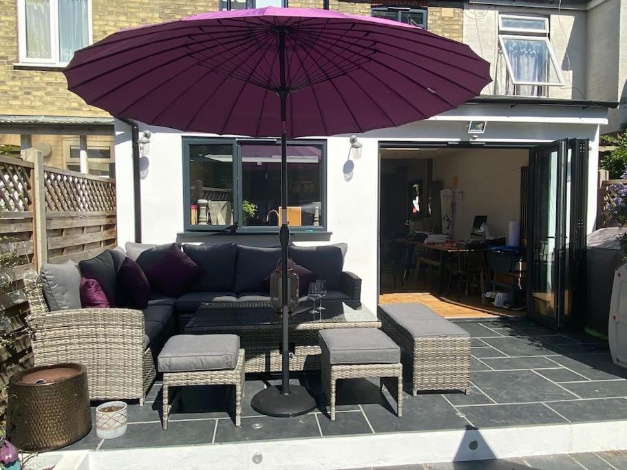 Three Bedroom Family With Garden In Walthamstow Casa de Férias *